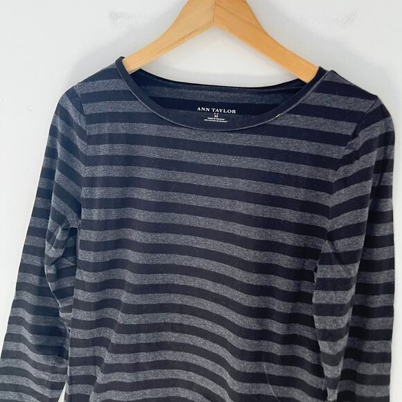 Ann Taylor Black & Gray Stripe Long Sleeve Top Size Medium - Picture 3 of 4